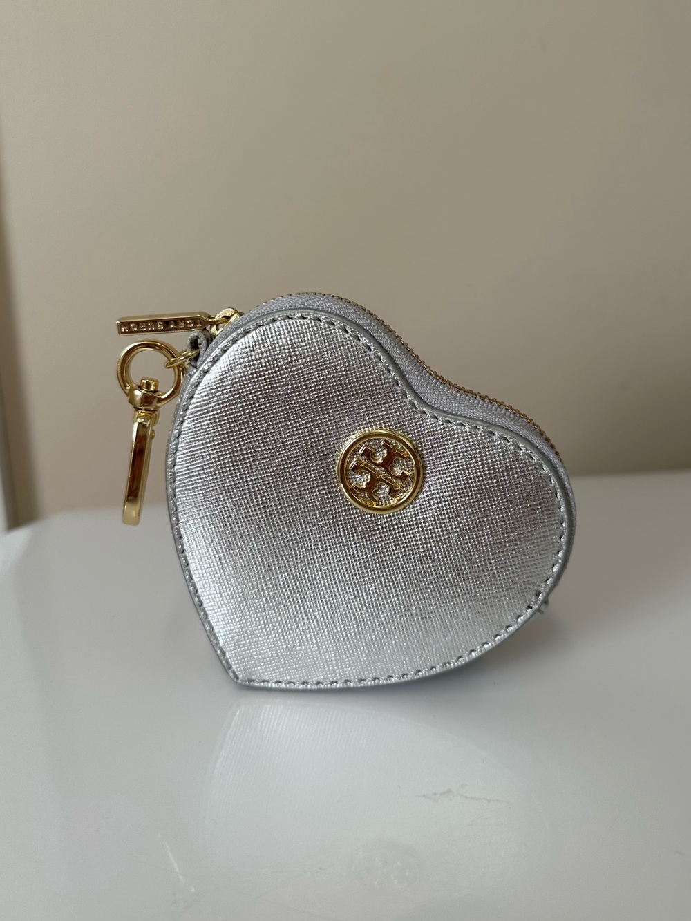Tory Burch Silver Heart Coin Case Key Clip